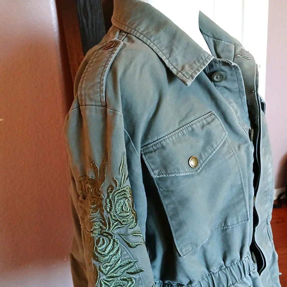 Calvin Klein womens embroidered cargo jacket size S - Picture 4 of 11
